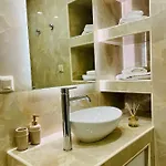 Iris Luxury House شقة
