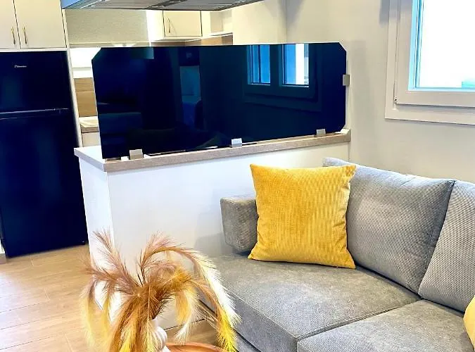 Iris Luxury House