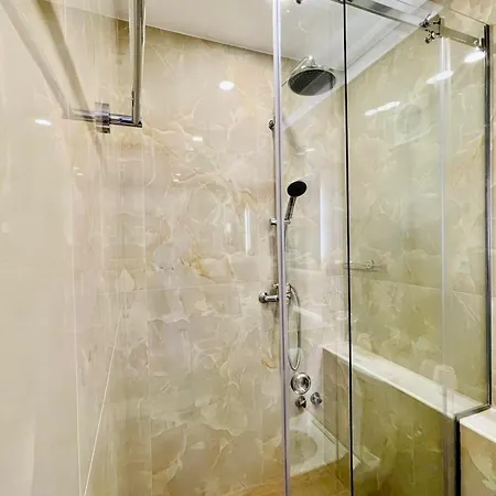 Iris Luxury House 公寓 *